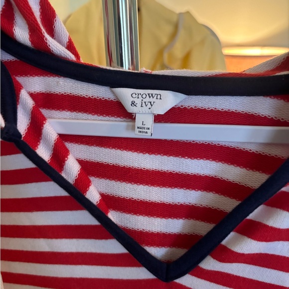 Red and white Crown and Ivy size L - Picture 2 of 3